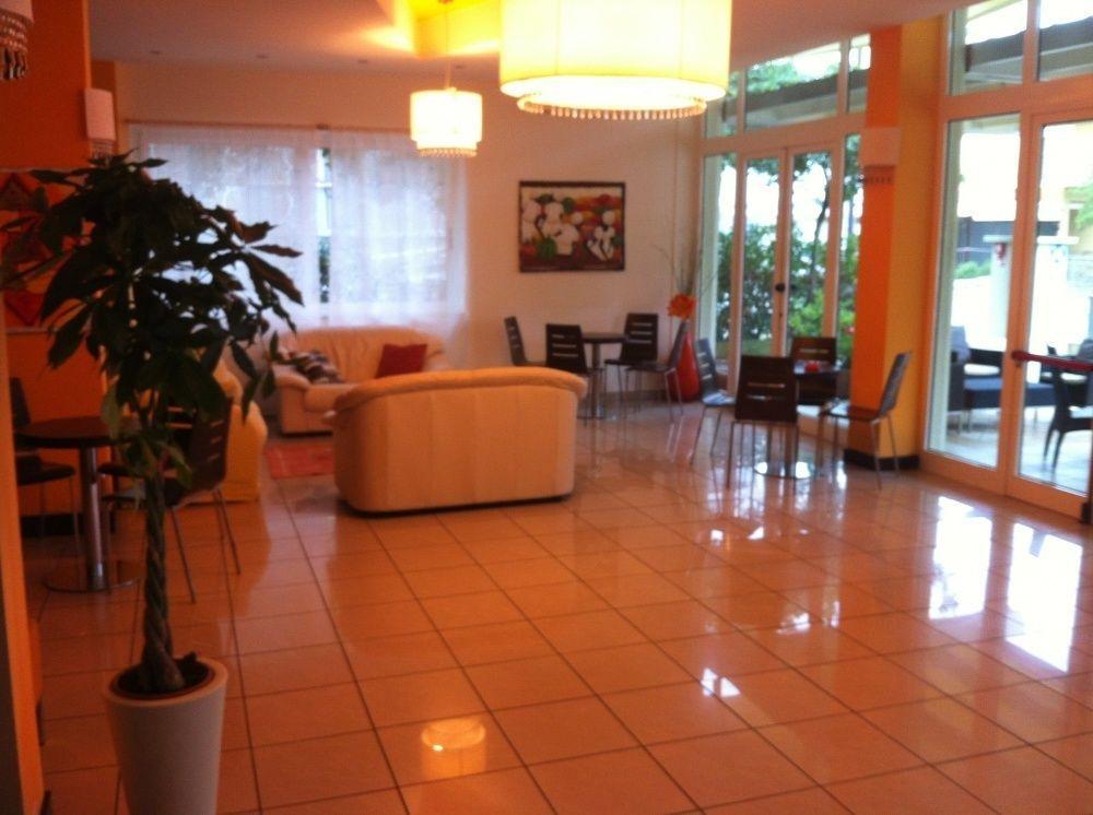Hotel Orly 切塞纳蒂科 外观 照片