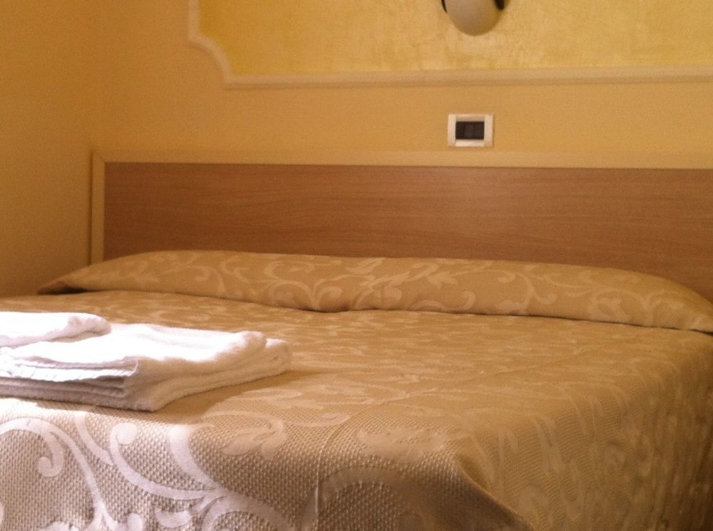 Hotel Orly 切塞纳蒂科 外观 照片