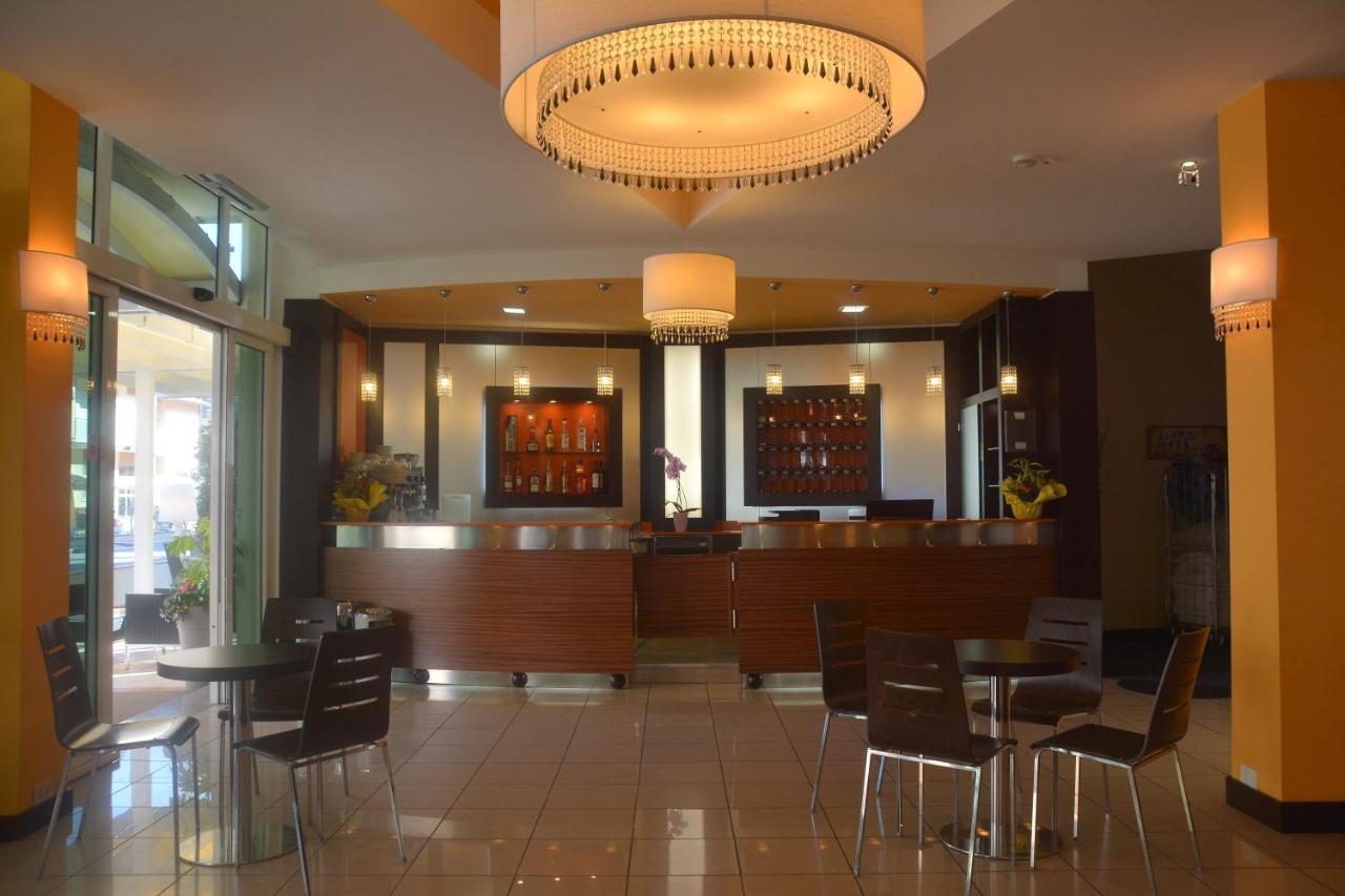 Hotel Orly 切塞纳蒂科 外观 照片