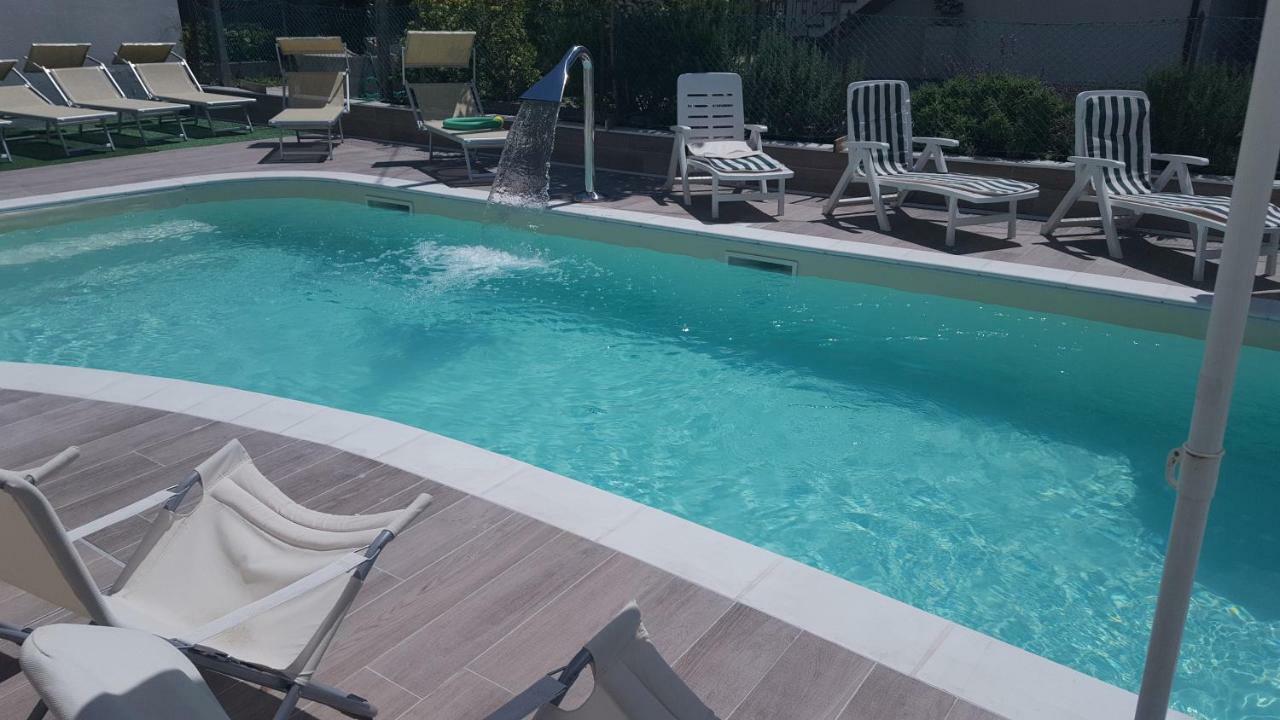Hotel Orly 切塞纳蒂科 外观 照片
