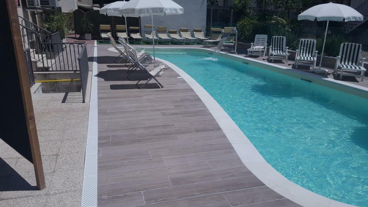 Hotel Orly 切塞纳蒂科 外观 照片