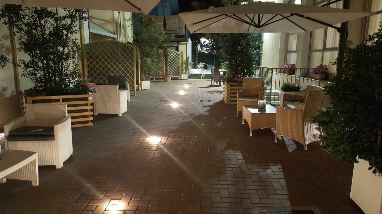 Hotel Orly 切塞纳蒂科 外观 照片